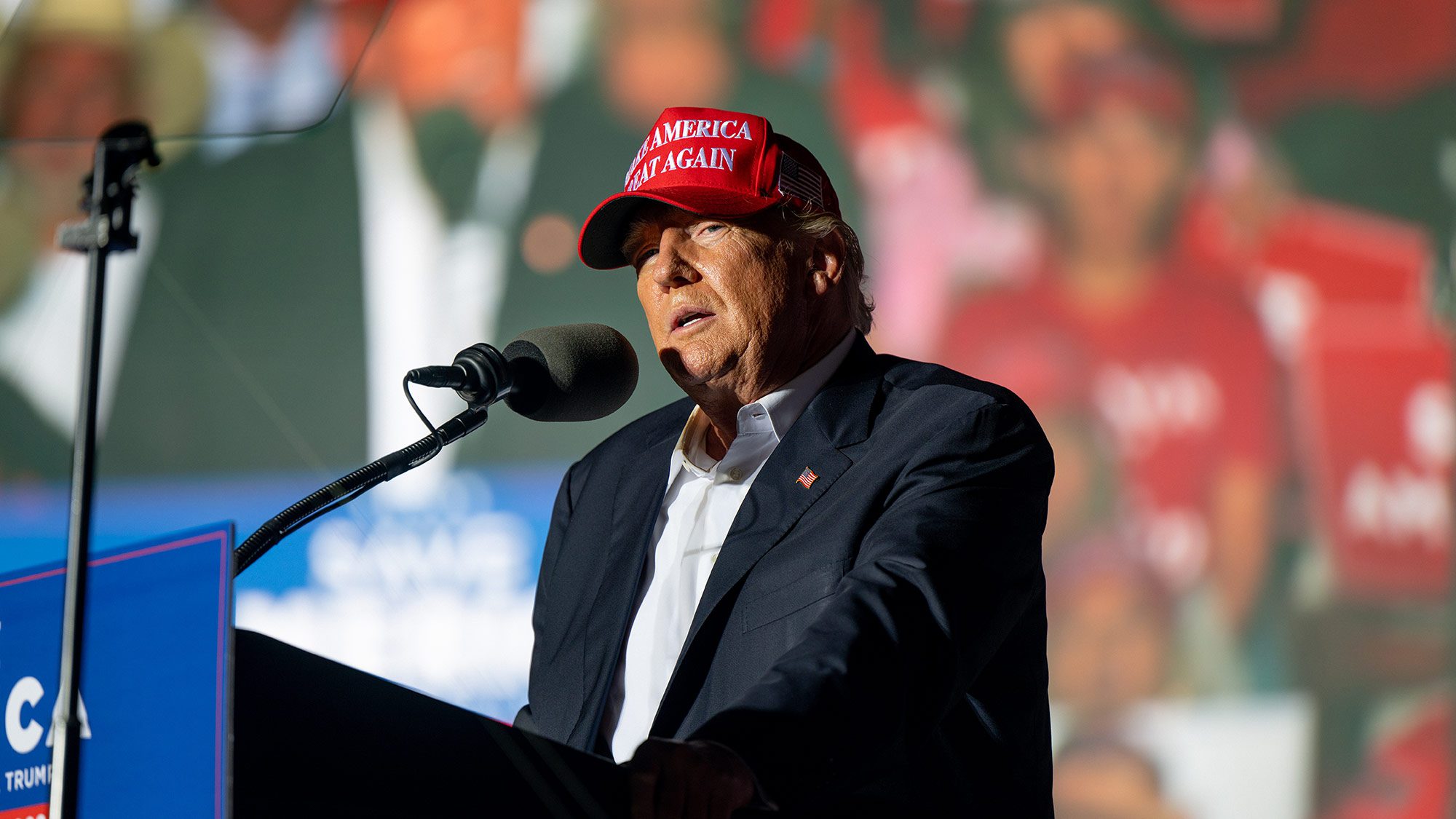 Donald Trump fala em um comício em Robstown, Texas, em 22 de outubro.